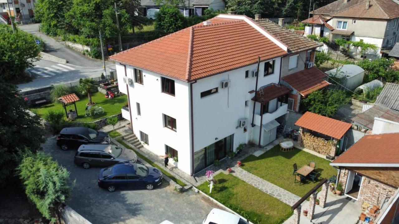 Belov Rooms And Apartments Demir Kapija Eksteriør bilde